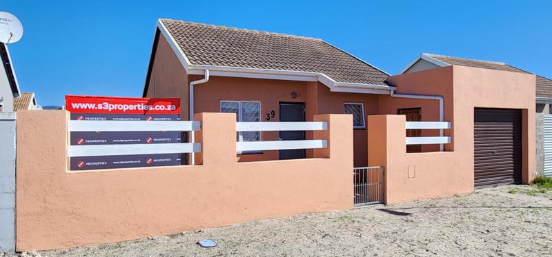 2 Bedroom Property for Sale in Pelikan Park Western Cape